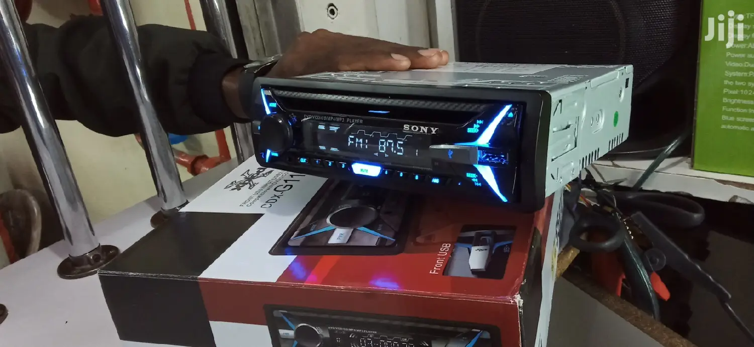 New Sony Car Radio With Usb, Aux, Dvd Player..