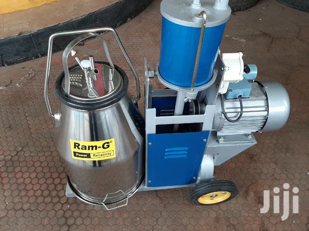 Electric Ram G Milking Machine - main view