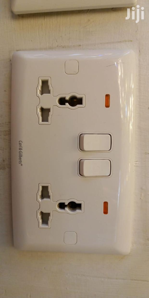Twin Socket