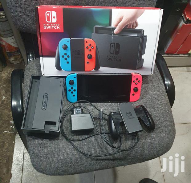 Nintendo Switch - main view