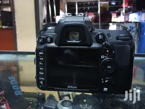 Great Nikon D7000 With 18-55mm Lens