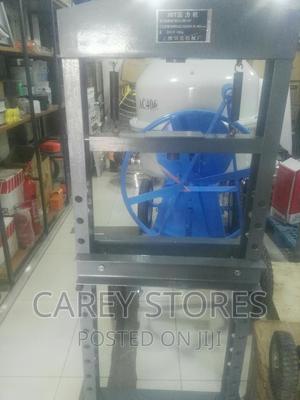 Hydraulic Press Machine - thumbnail 2