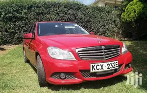 Mercedes-Benz C180 2012 Red