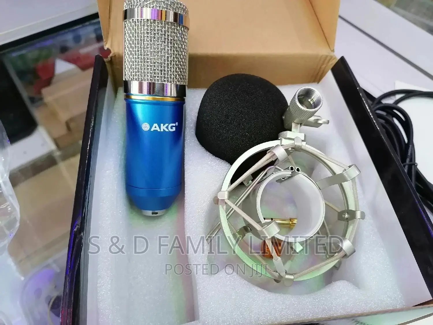 AKG Condenser Microphone ,Sponge Shock Mount