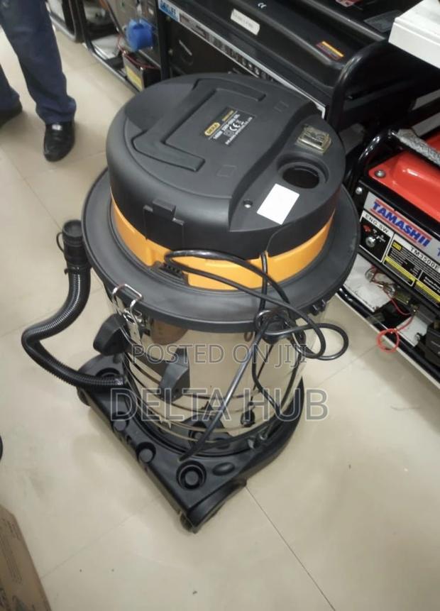 Vaccum Cleaner - main view