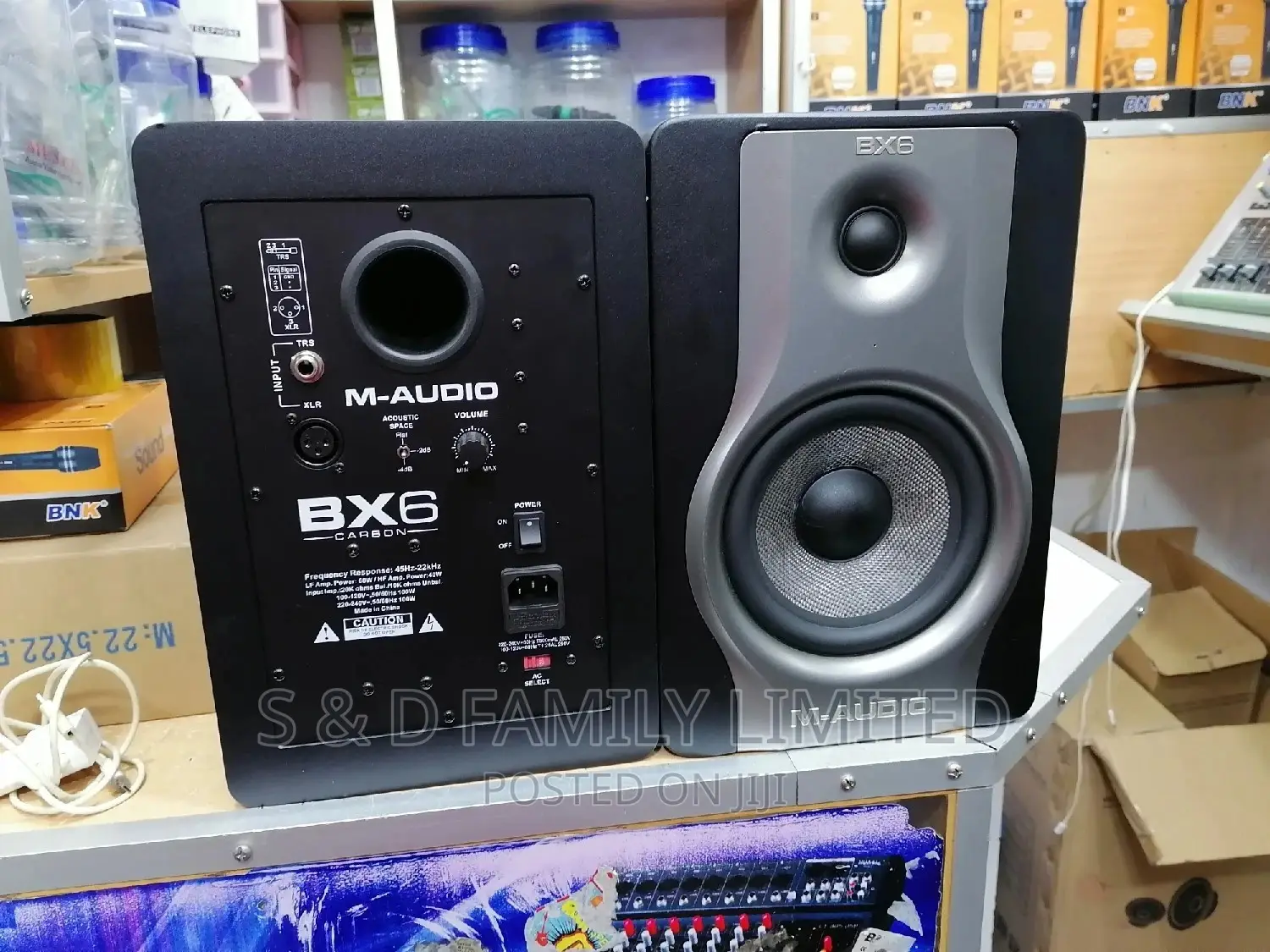 M-Audio BX6 Carbon