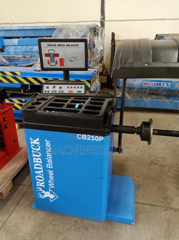Roadbuck Cb250p Digital Wheel Balancer – Precision Meets Performance!