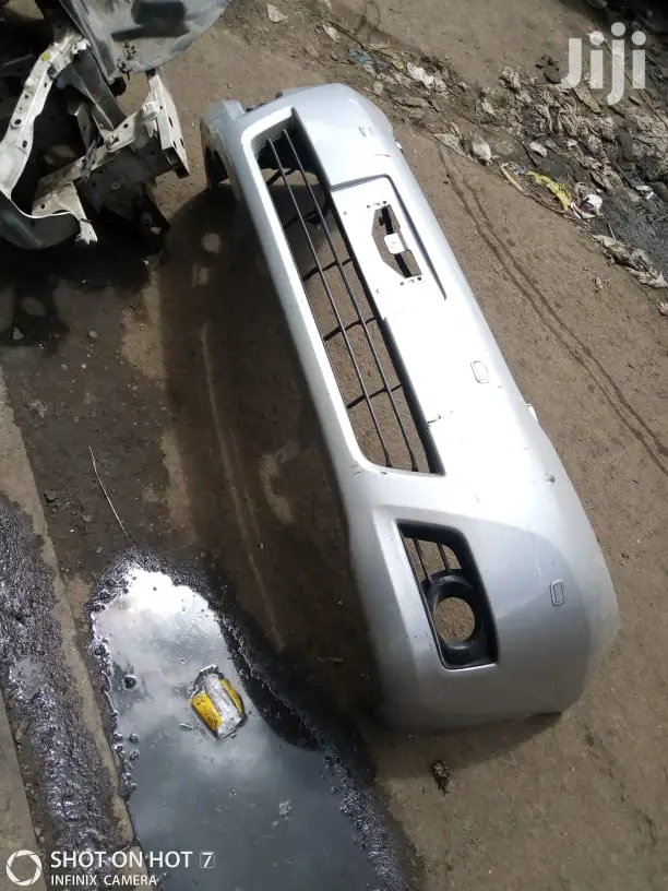Ex Japan Front Bumper For Isis 2010