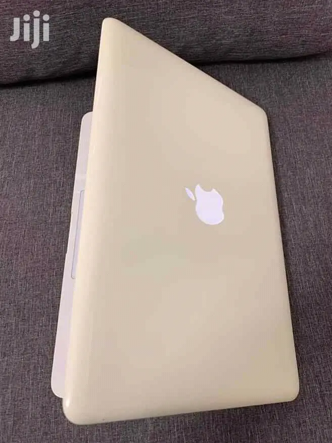 Laptop Apple MacBook 2010 2GB Intel Core 2 Duo HDD 250GB
