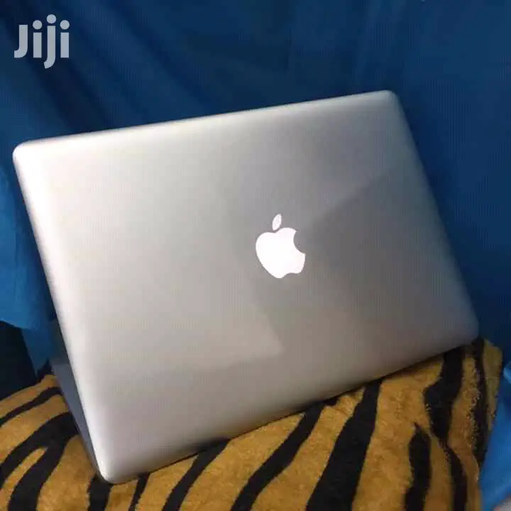 Laptop Apple MacBook 14" 500GB HDD 4GB RAM