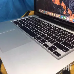 Laptop Apple MacBook 14" 500GB HDD 4GB RAM