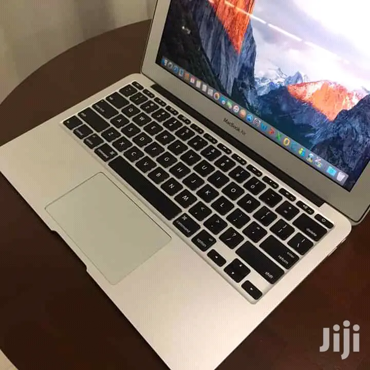 Laptop Apple MacBook Air 2013 4GB Intel Core i5 SSD 128GB