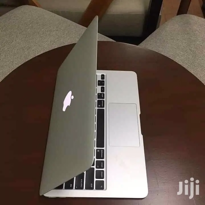 Laptop Apple MacBook Air 2013 4GB Intel Core i5 SSD 128GB