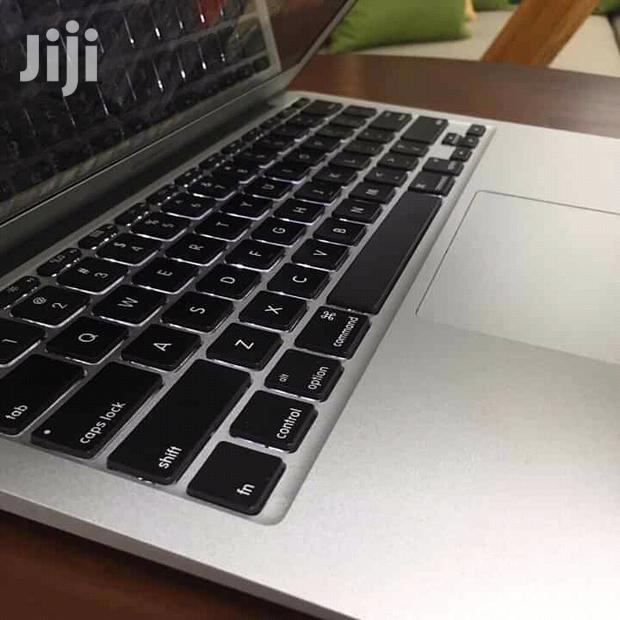 Laptop Apple MacBook Air 2012 4GB Intel Core I5 SSD 128GB - thumbnail 2