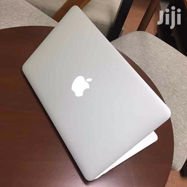 Laptop Apple MacBook Air 2012 4GB Intel Core I5 SSD 128GB - main view