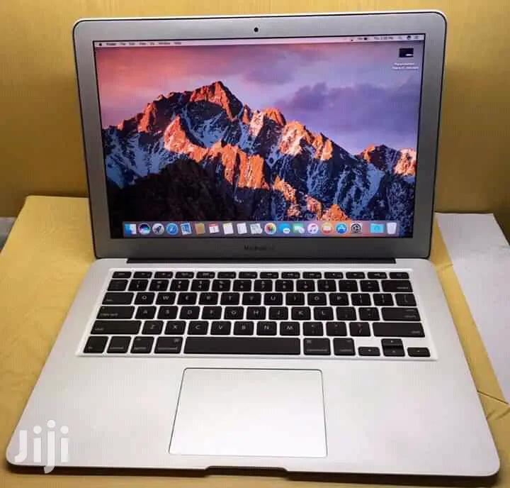 Laptop Apple MacBook Air 2012 4GB Intel Core I5 SSD 128GB