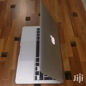 Laptop Apple MacBook Air 2015 8GB Intel Core i5 SSD 256GB