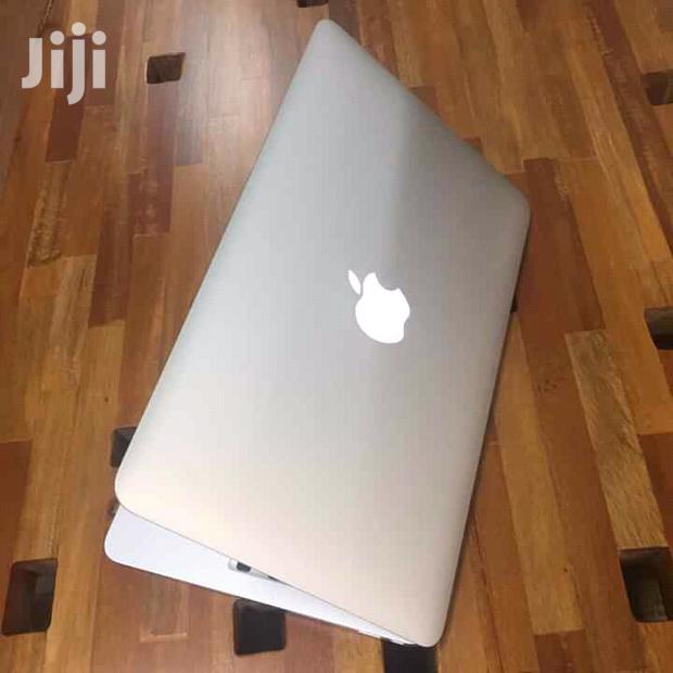 Laptop Apple MacBook Air 2015 8GB Intel Core i5 SSD 256GB