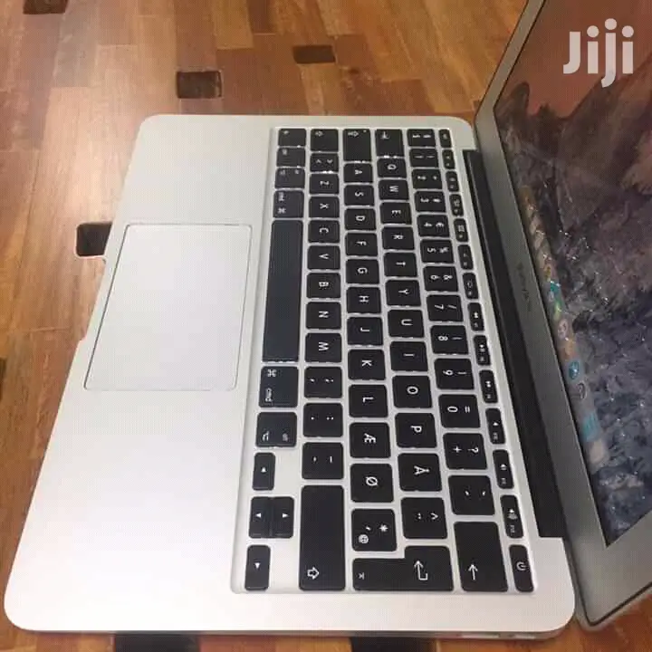 Laptop Apple MacBook Air 2015 8GB Intel Core i5 SSD 256GB