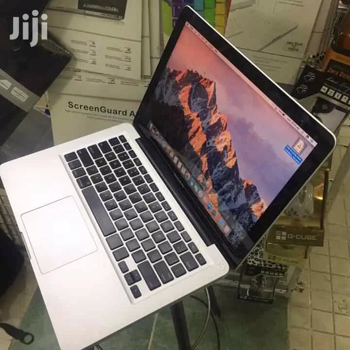 Laptop Apple MacBook 2012 4GB Intel Core i5 HDD 500GB