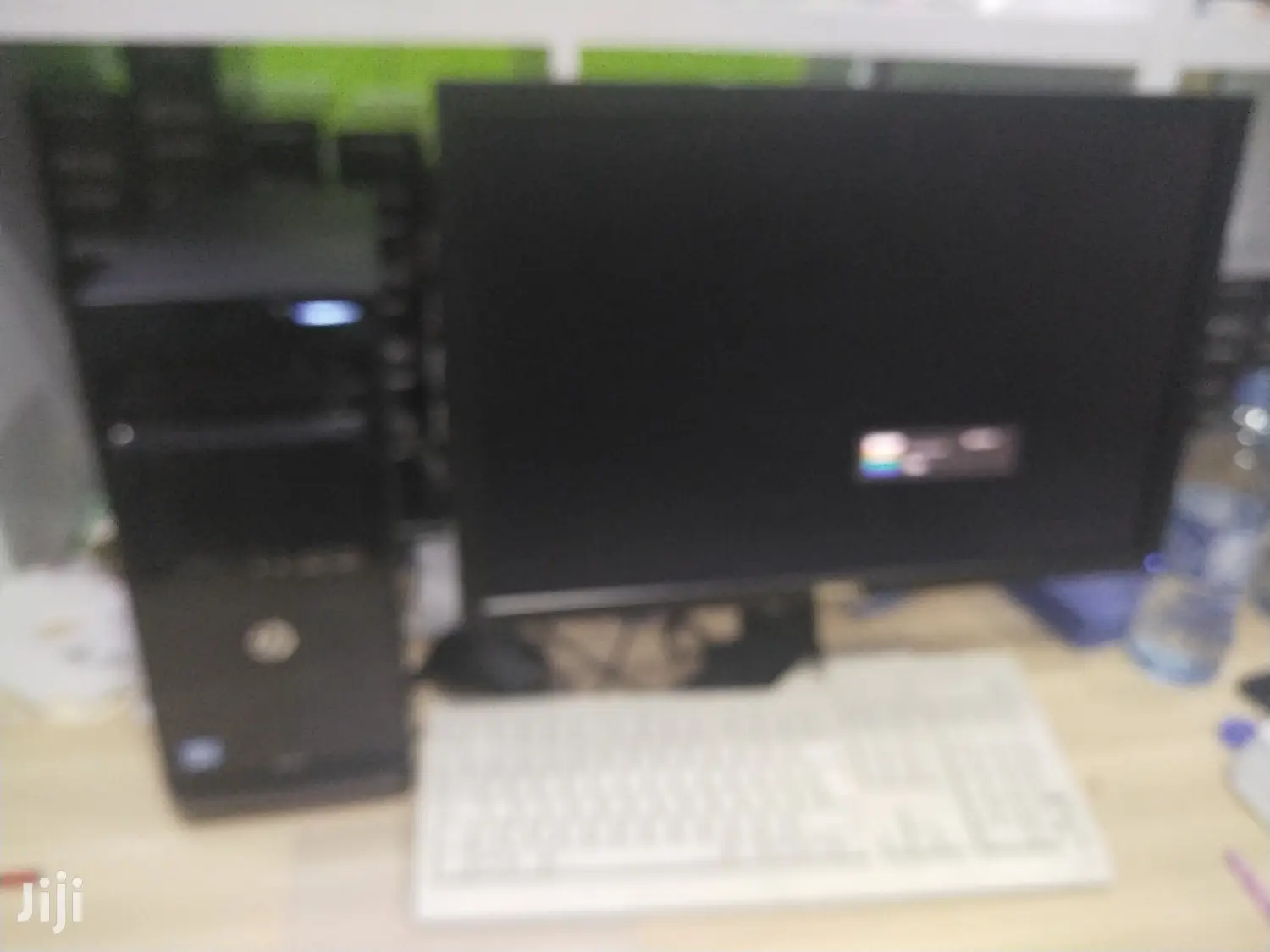 Desktop Computer HP 19" 500GB HDD 4GB RAM