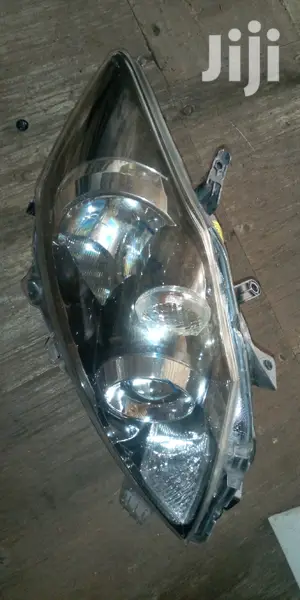 Ex Japan Headlight For Auris On Sale.