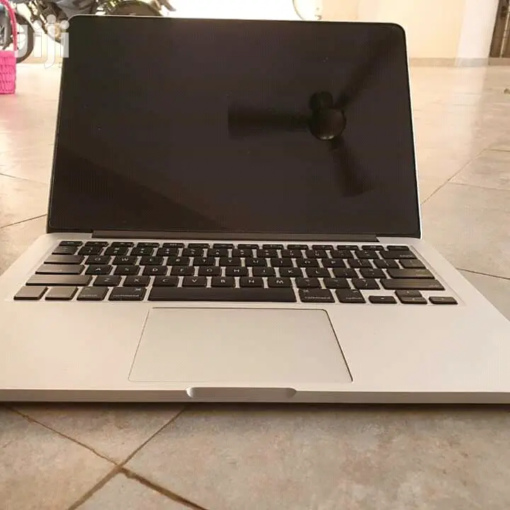 Laptop HP 15-ra003nia 8GB Intel Core i5 SSD 256GB