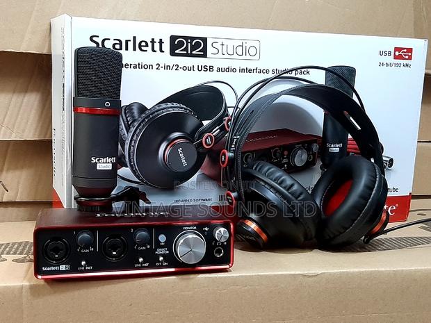 Studio Focusrite 2i2 Recording Bundle Set - main view